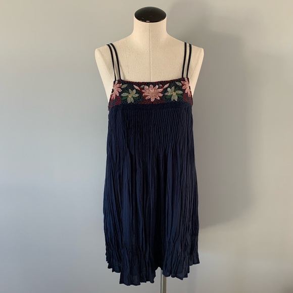 American Eagle Outfitters Dresses & Skirts - American Eagle Summer Embroidered Strap Dress S